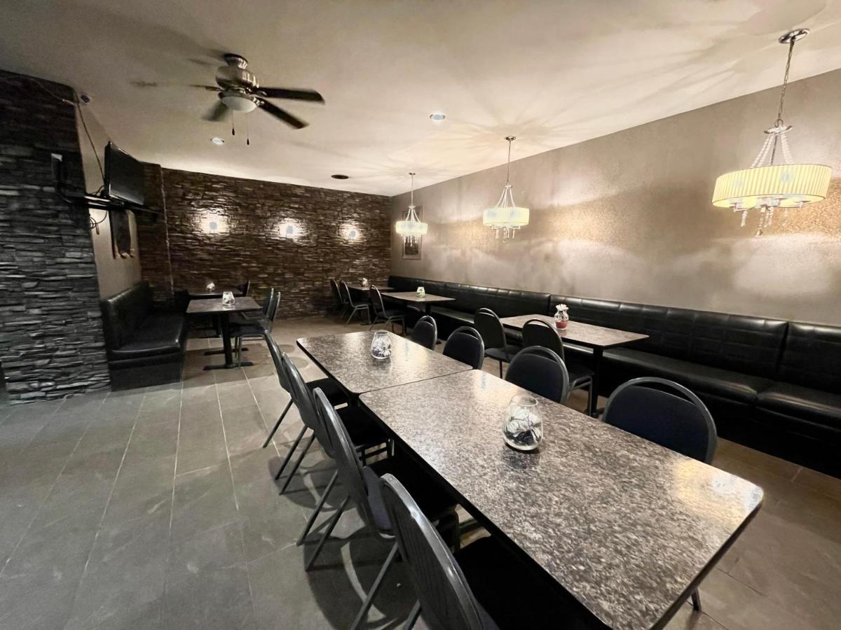 Travelodge By Wyndham Winnipeg Airport ภายนอก รูปภาพ