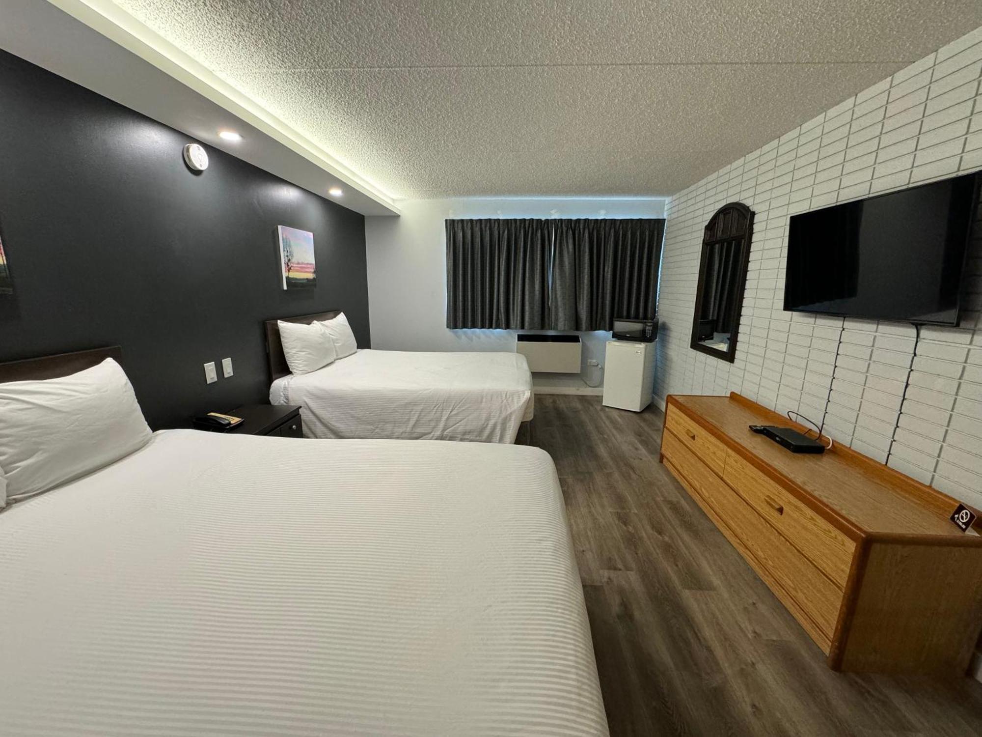 Travelodge By Wyndham Winnipeg Airport ภายนอก รูปภาพ